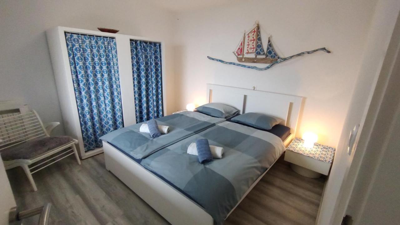 Apartment By The Sea- Santa Marina Raša Exteriör bild